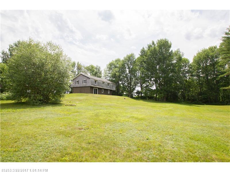 714 Oakland RD, Belgrade, ME 04917