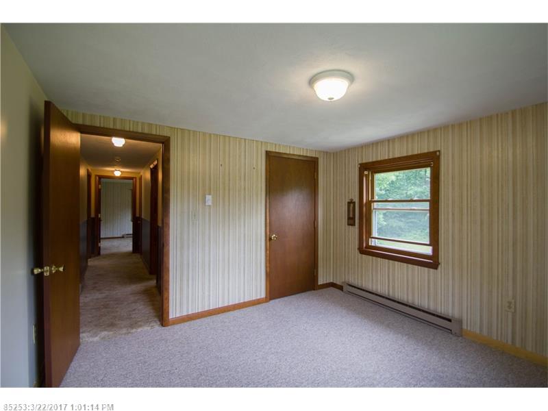 714 Oakland RD, Belgrade, ME 04917