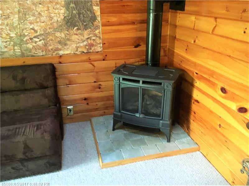 133 Randall Pond LN, Brooks, ME 04921