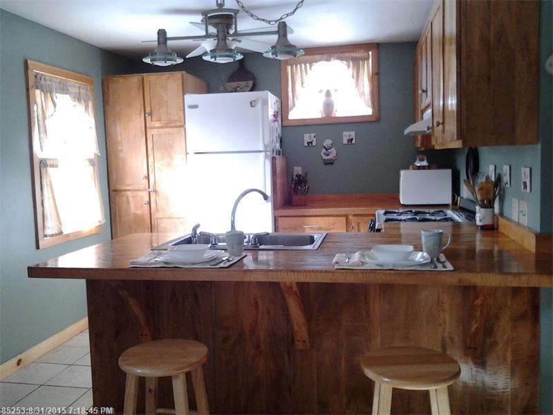 20 Off Grid WAY, Canaan, ME 04924