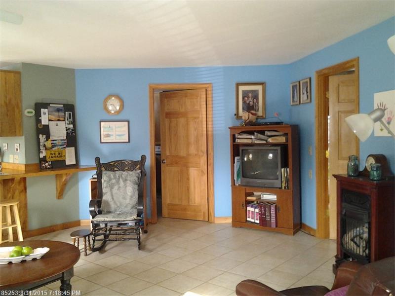 20 Off Grid WAY, Canaan, ME 04924