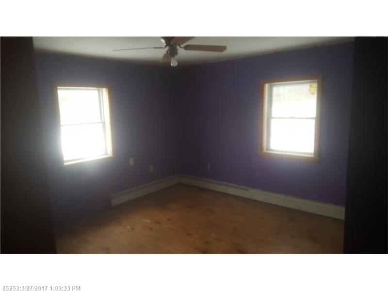 76 River RD, Detroit, ME 04929
