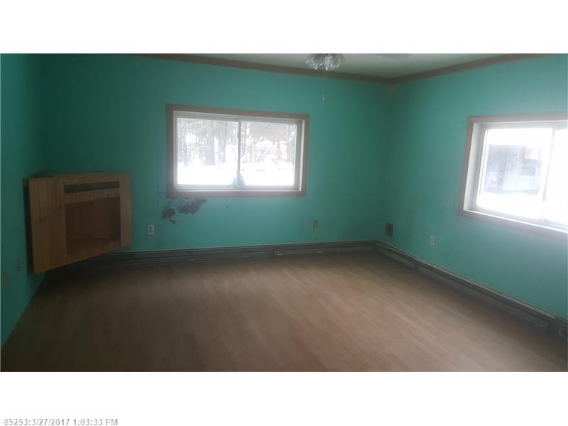 76 River RD, Detroit, ME 04929