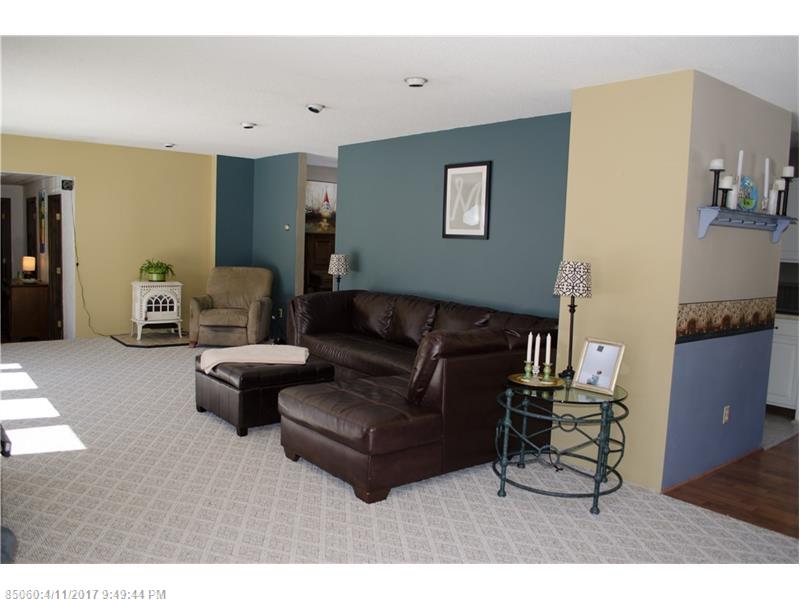 89 River RD, Detroit, ME 04929