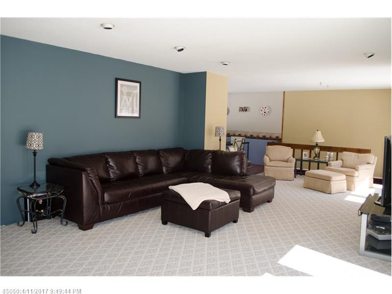 89 River RD, Detroit, ME 04929