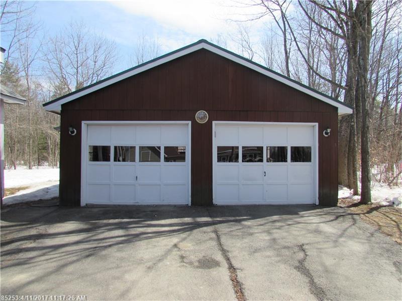 53 Charleston RD, Dexter, ME 04930
