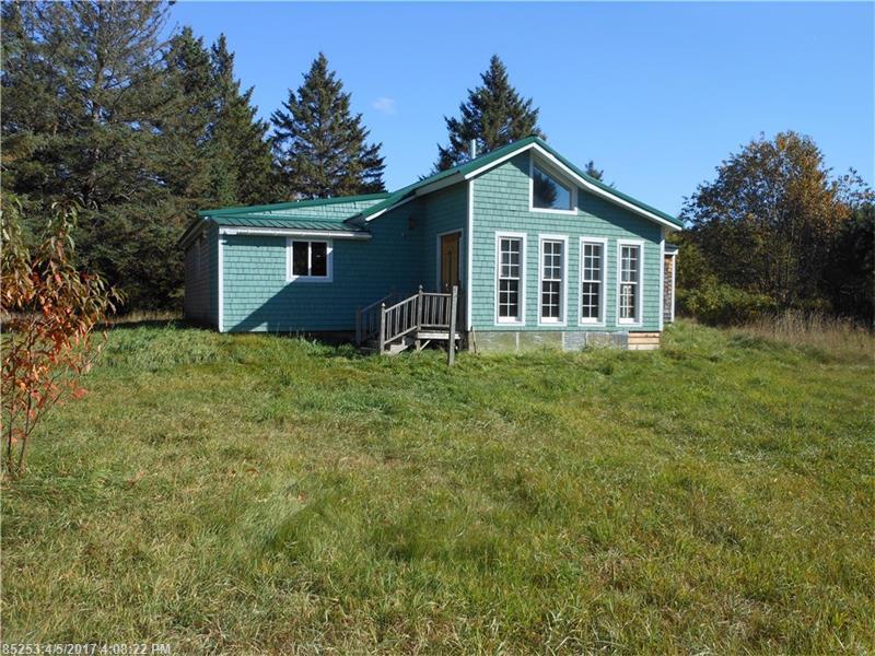 50 Goff RD, Dexter, ME 04930
