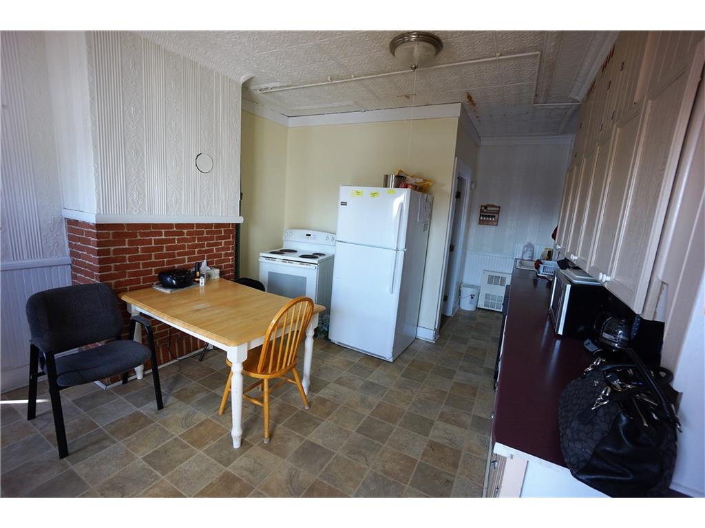 22 School Street, Dexter, ME 04930