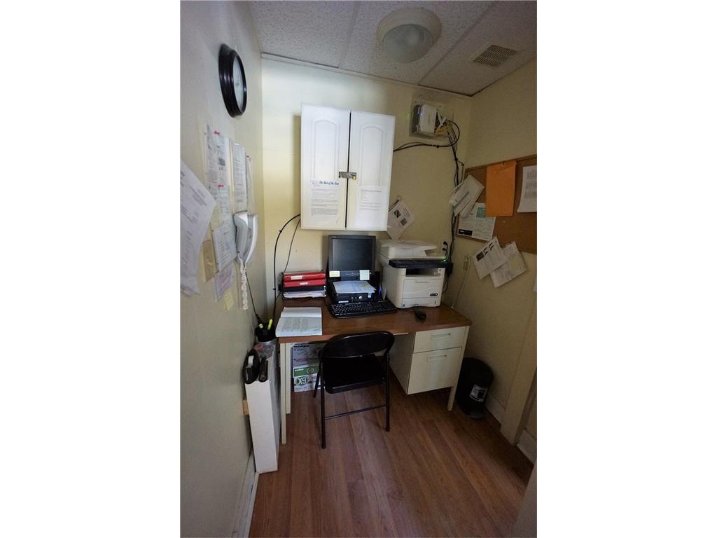 22 School Street, Dexter, ME 04930