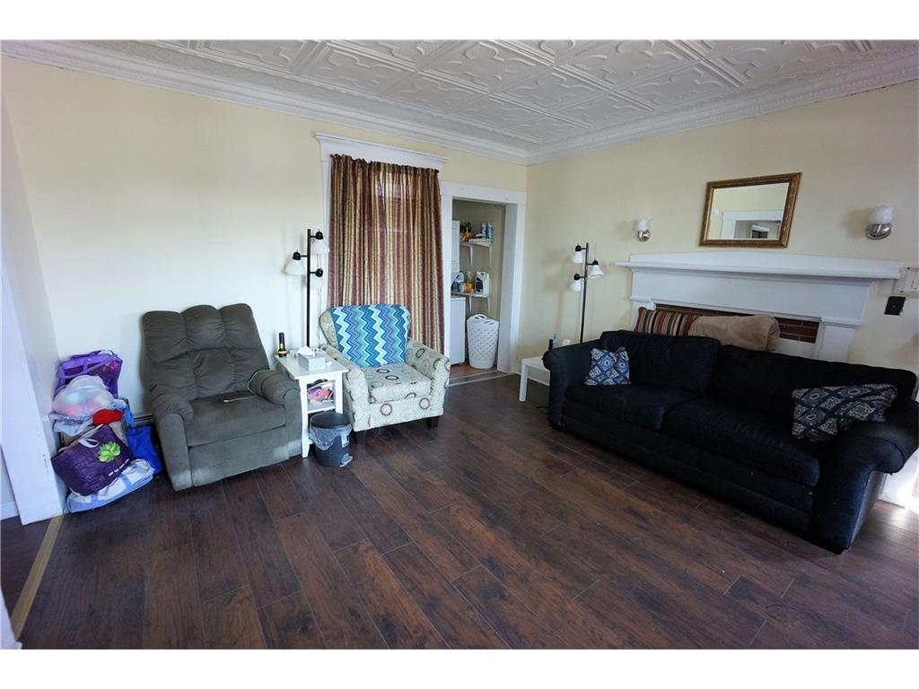 22 School Street, Dexter, ME 04930
