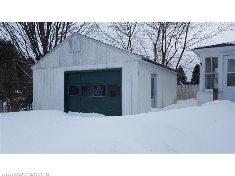 13 Pleasant ST, Fairfield, ME 04937