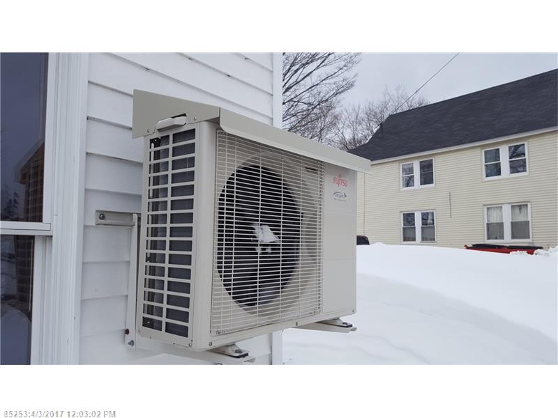 13 Pleasant ST, Fairfield, ME 04937