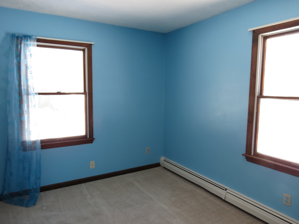 30 Back Road, Fairfield, ME 04937