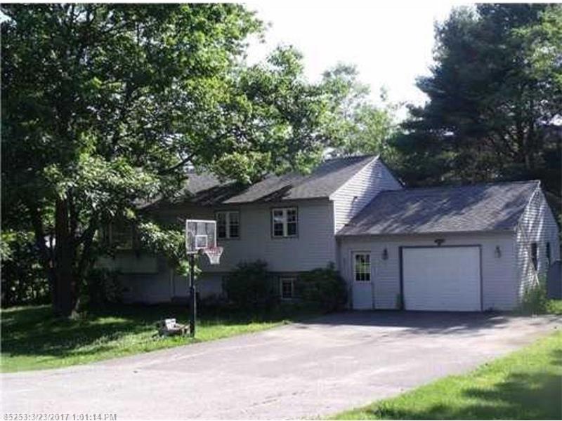96 Back RD, Fairfield, ME 04937