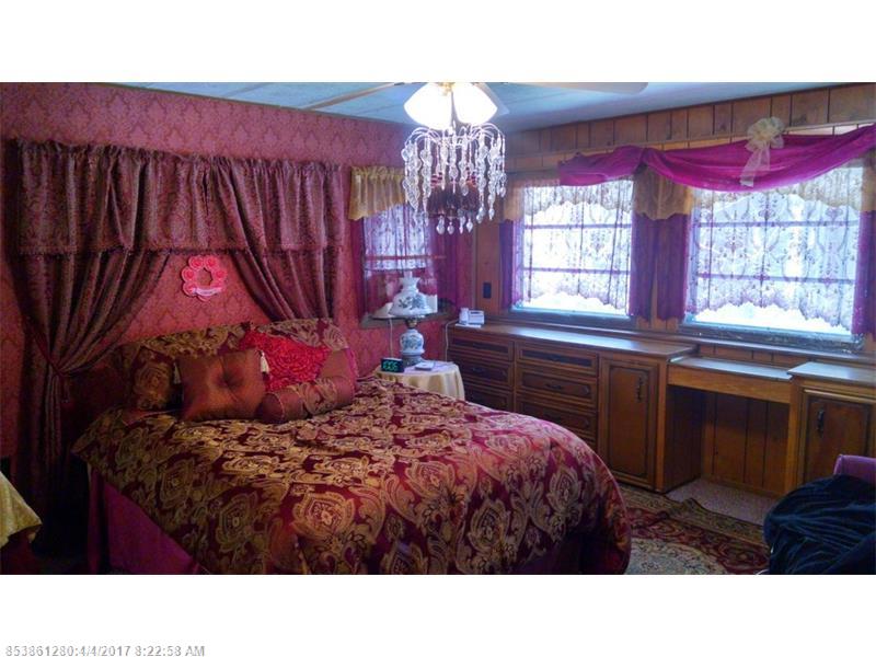 172 Dutch Gap RD, Chesterville, ME 04938