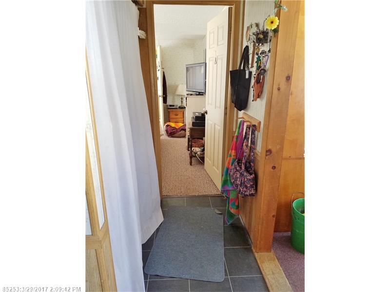 127 Galilee RD, Farmington, ME 04938
