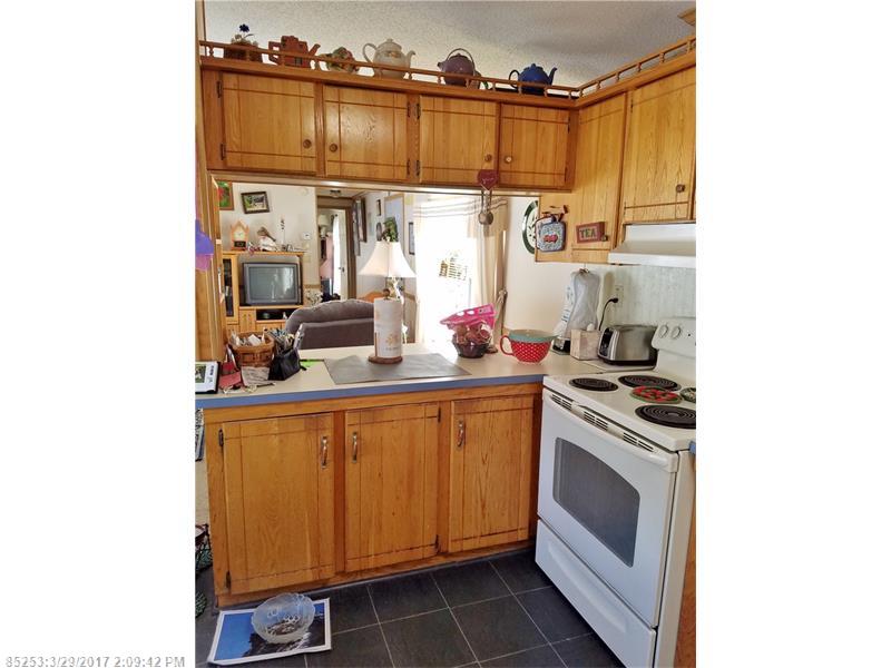127 Galilee RD, Farmington, ME 04938