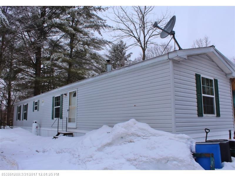 130 Earl RD, Farmington, ME 04938