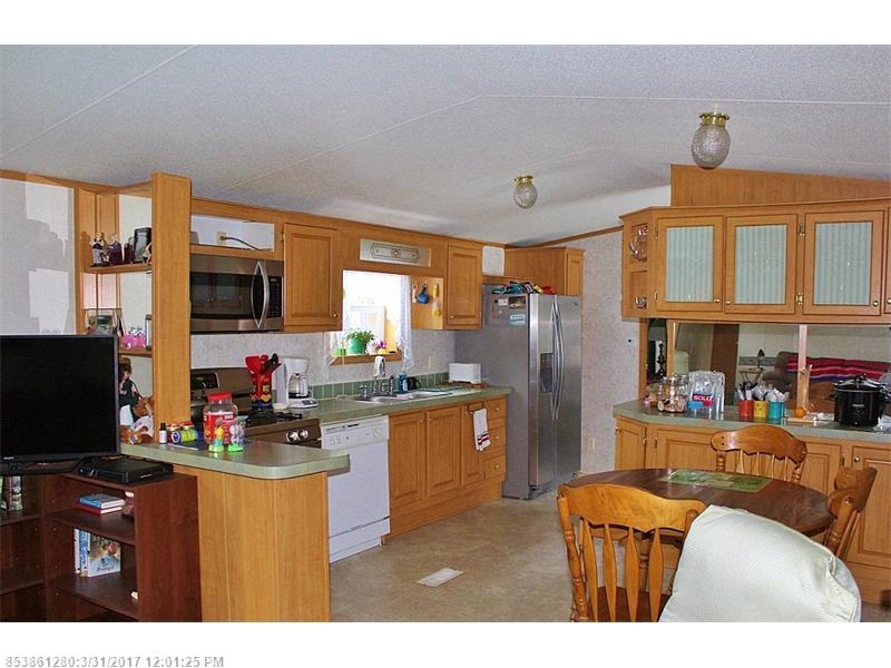 130 Earl RD, Farmington, ME 04938
