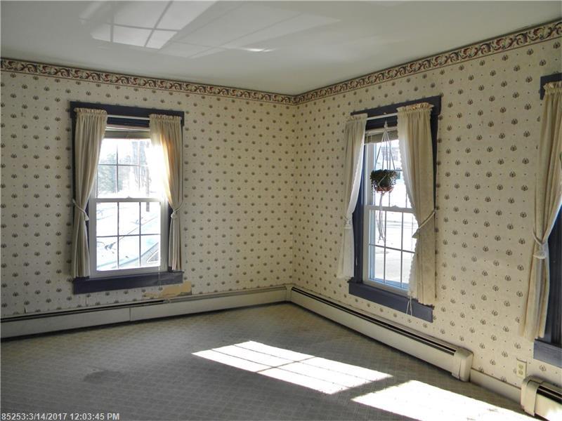 116 Quebec ST, Farmington, ME 04938