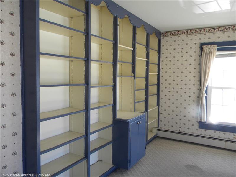 116 Quebec ST, Farmington, ME 04938