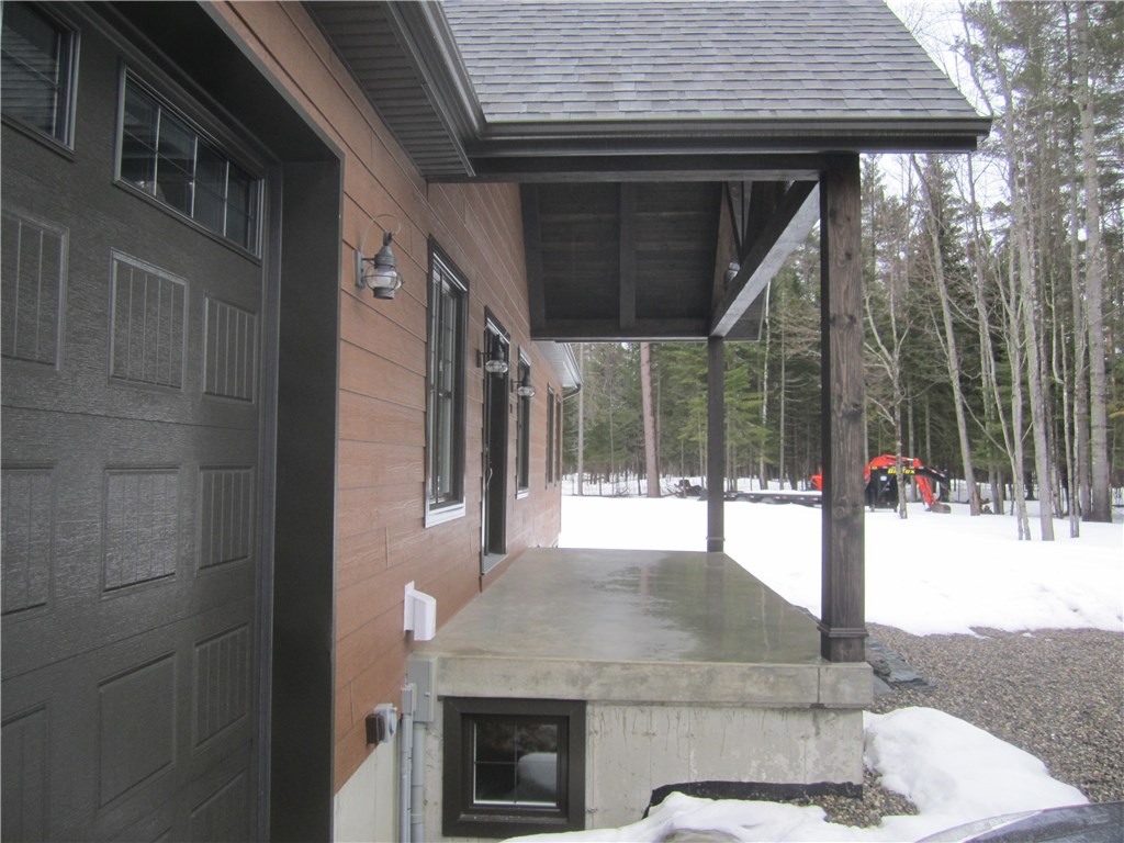 21 Nadeau Street, Jackman, ME 04945