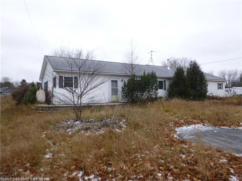2 Spruce ST, Madison, ME 04950