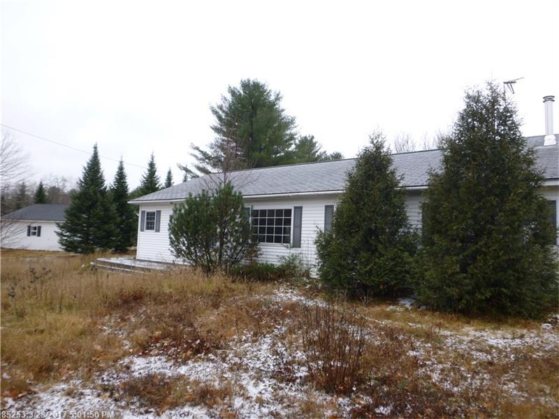 2 Spruce ST, Madison, ME 04950