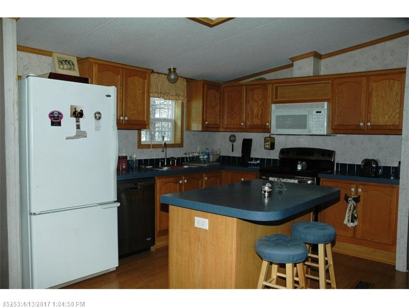 78 Dore LN, Madison, ME 04950