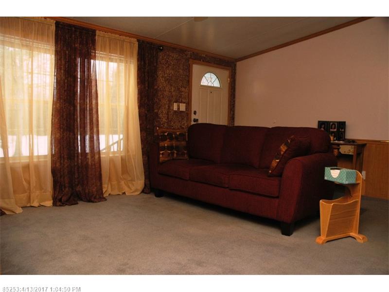 78 Dore LN, Madison, ME 04950