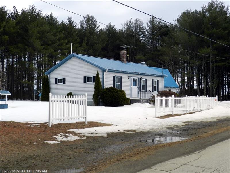 693 Durham Bridge RD, Newport, ME 04953