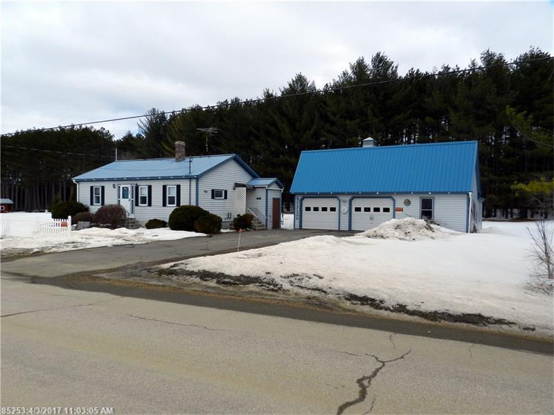 693 Durham Bridge RD, Newport, ME 04953