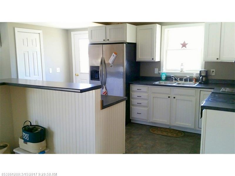 22 Starks RD, New Sharon, ME 04955