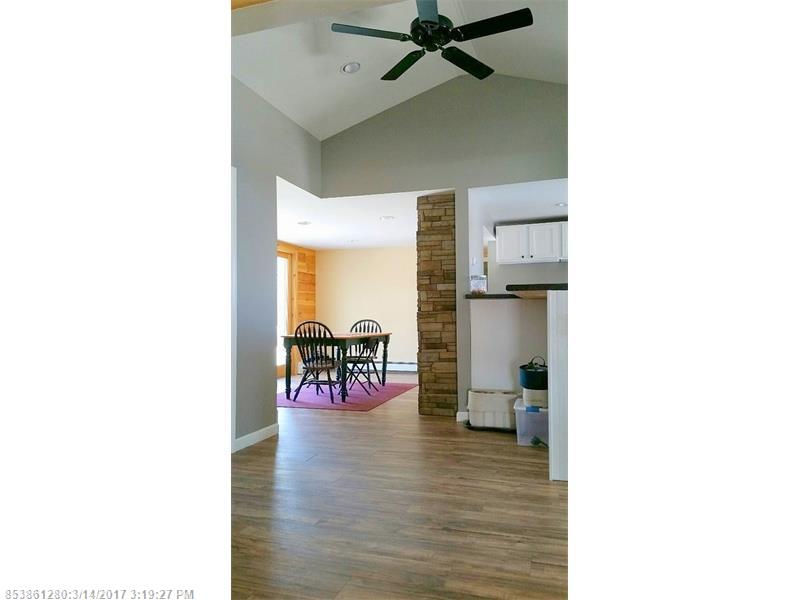 22 Starks RD, New Sharon, ME 04955