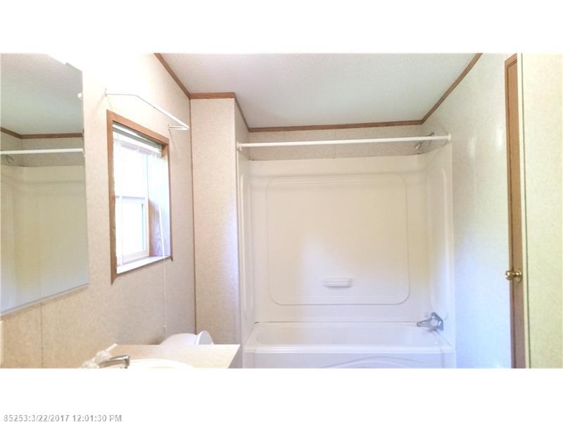 17 Nutting TRL, Oakland, ME 04963