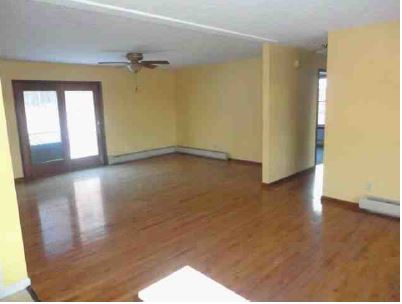 118 S Alpine StreetOakland, ME, 04963Kennebec County