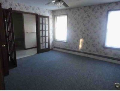 118 S Alpine StreetOakland, ME, 04963Kennebec County
