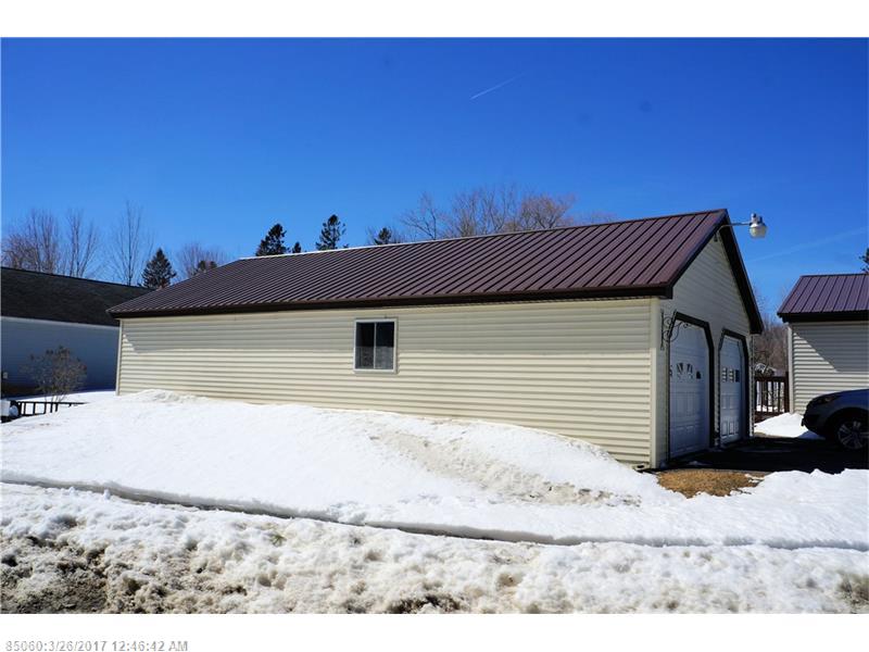 219 Peltoma AVE, Pittsfield, ME 04967