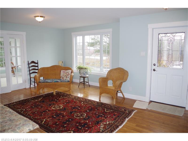 11 Pike AVE, Searsport, ME 04974