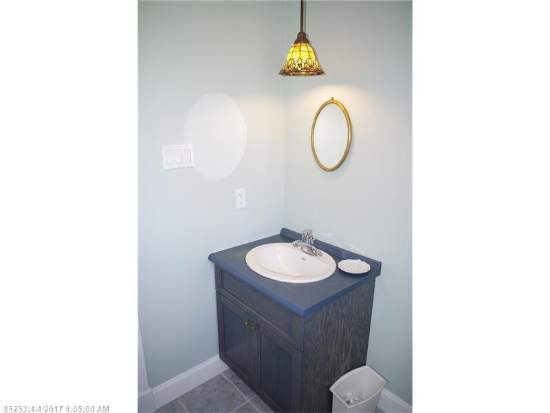 11 Pike AVE, Searsport, ME 04974