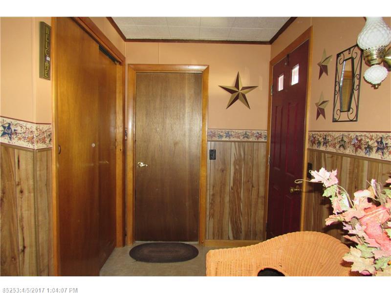 29 Pooler AVE, Skowhegan, ME 04976