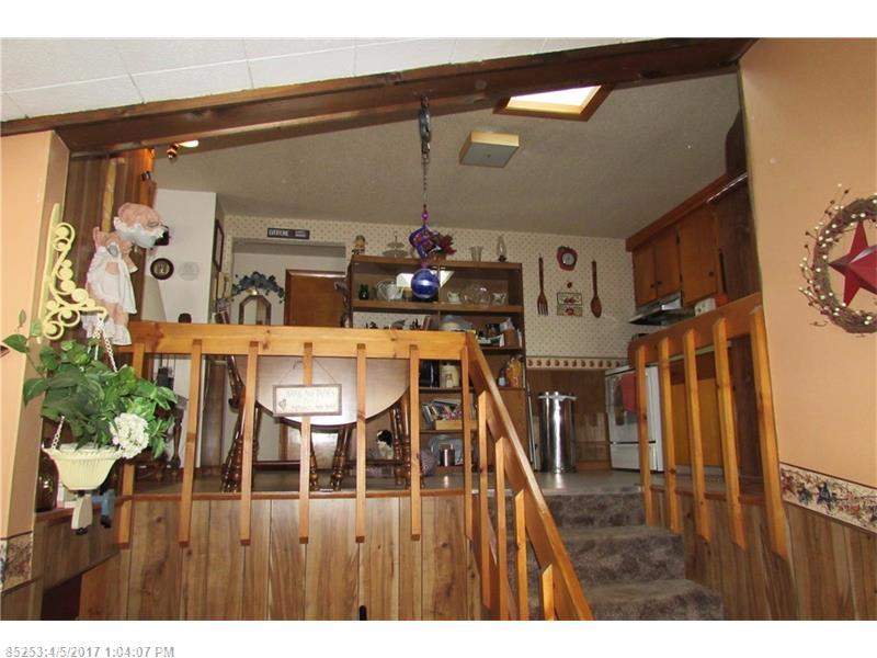 29 Pooler AVE, Skowhegan, ME 04976