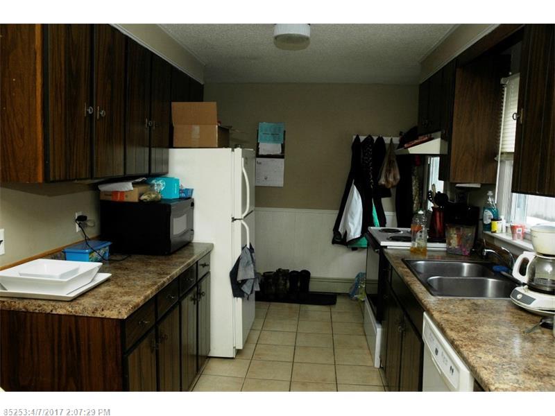 29 Chestnut ST, Skowhegan, ME 04976