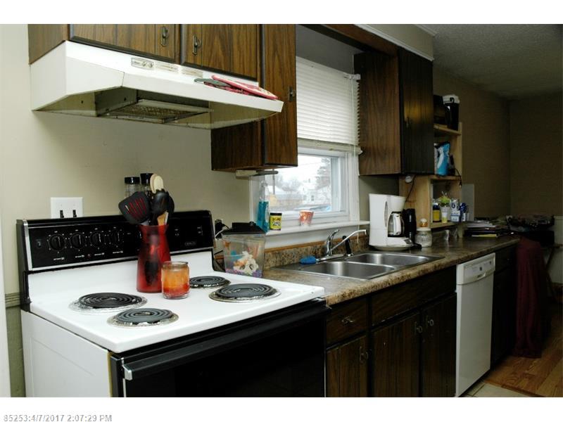 29 Chestnut ST, Skowhegan, ME 04976