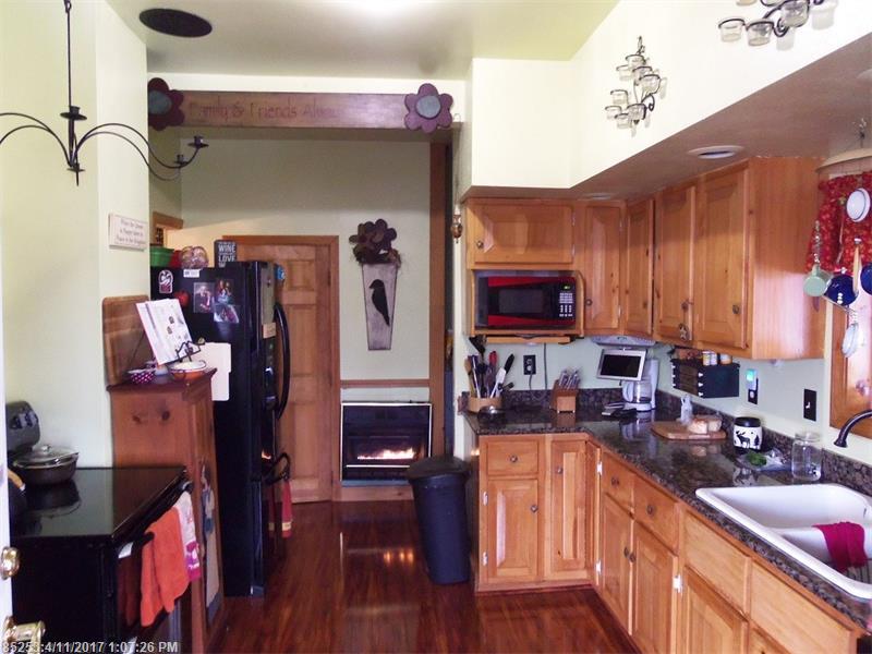 17 North Main ST, Solon, ME 04979