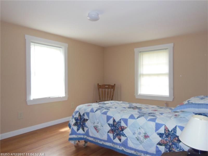 85 Crowell RD, Unity, ME 04988