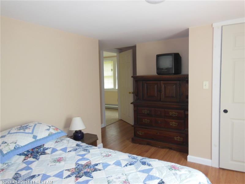 85 Crowell RD, Unity, ME 04988