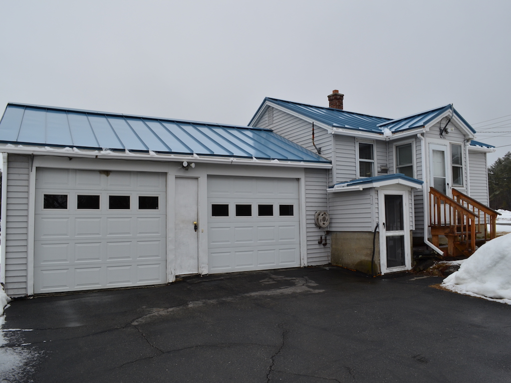 712 Main Street, Vassalboro, ME 04989