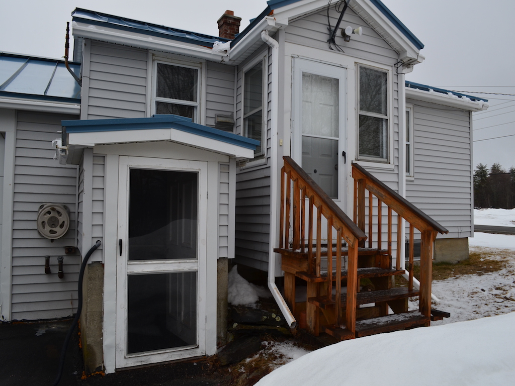 712 Main Street, Vassalboro, ME 04989