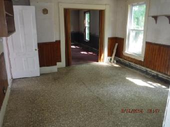 42 Knapp StLivermore Falls, ME, 04254Androscoggin County